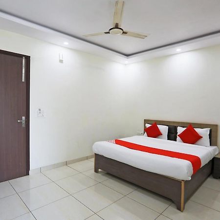Oyo 48501 Dayal Regency Hotel Hapur Buitenkant foto