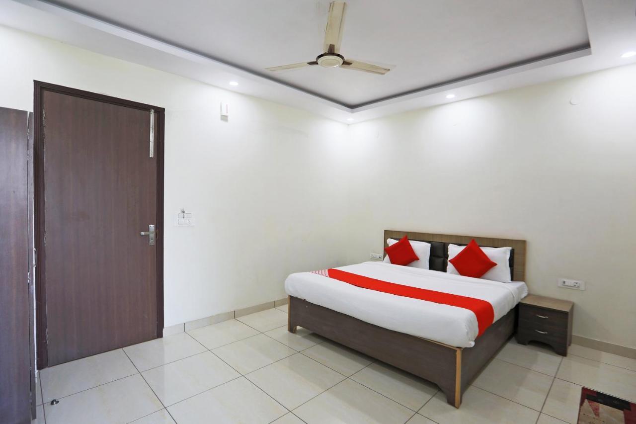 Oyo 48501 Dayal Regency Hotel Hapur Buitenkant foto