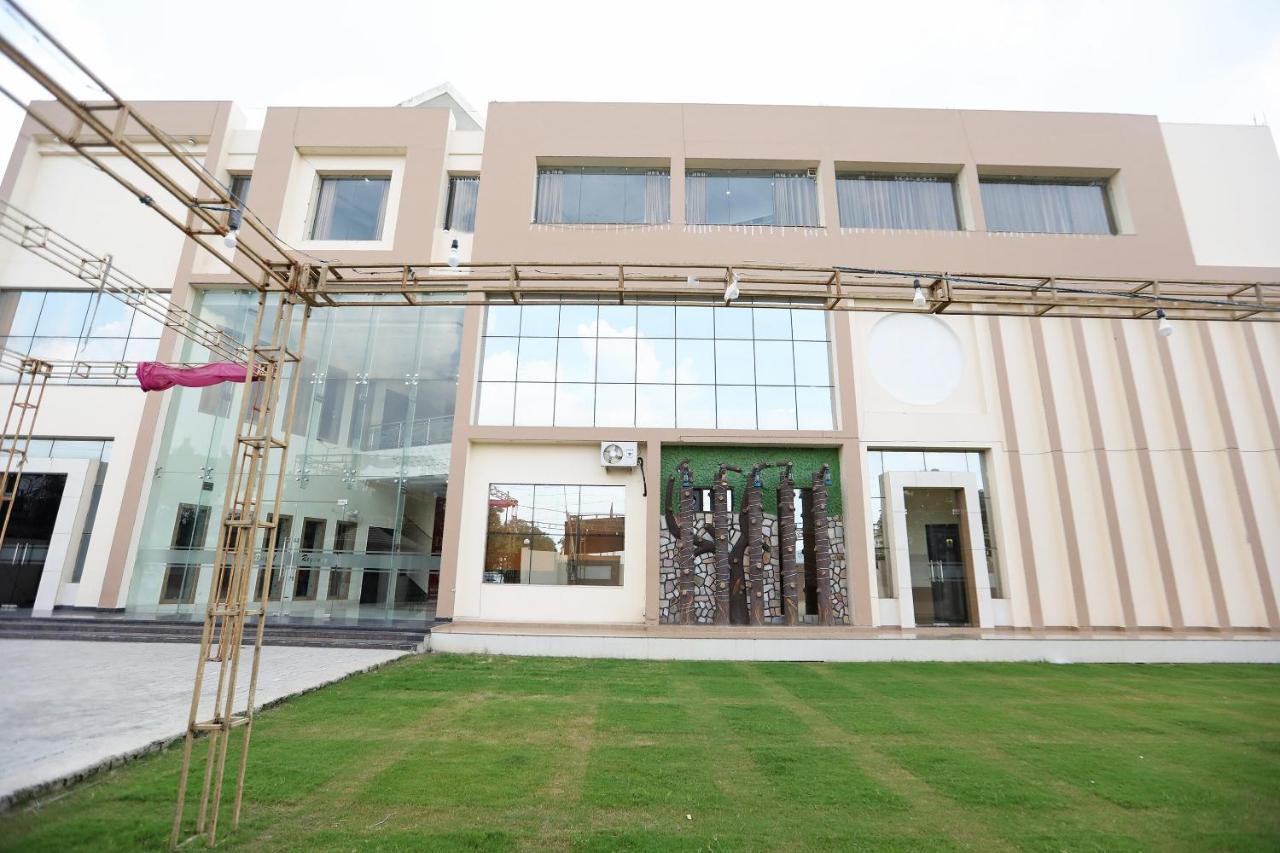 Oyo 48501 Dayal Regency Hotel Hapur Buitenkant foto